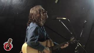 A contracorriente / Gerardo Enciso