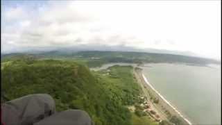 preview picture of video 'Costa Rica - Caldera , Puntarenas, Paragliding, ( Parapente ), 8 Nov  2014'