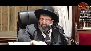 הרב אייל עמרמי - הוא שותק ומרוויח אמונה (הרב אייל עמרמי) - התמונה מוצגת ישירות מתוך אתר האינטרנט יוטיוב. זכויות היוצרים בתמונה שייכות ליוצרה. קישור קרדיט למקור התוכן נמצא בתוך דף הסרטון