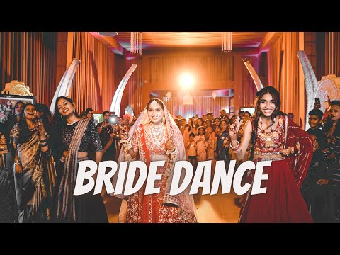 Bride Surprises Everyone With a Dance at the Baraat! - Indian Wedding