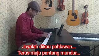 Download lagu Pantang Mundur - Titiek Puspa (karaoke lirik) Do= B mayor. Live piano karaoke version mp3 Download lagu Pantang Mundur - Titiek Puspa (karaoke lirik) Do= B mayor. Live piano karaoke version mp3