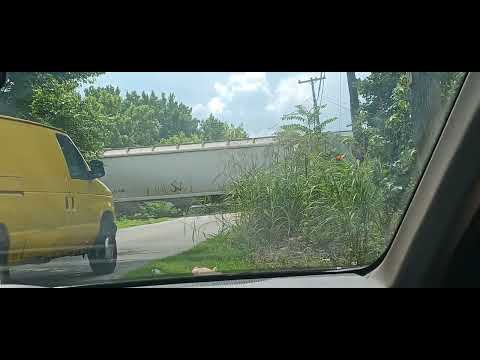 NS NV02 crosses berkley ave