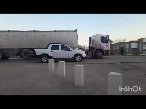 CAMIONES EN CIUDAD DE SAN FRANCISCO , CORDOBA , ARGENTINA , VIDEO 291