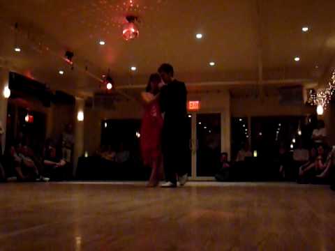 Rosa Corisco & Raphael Baron milonga performance at Tango Lounge