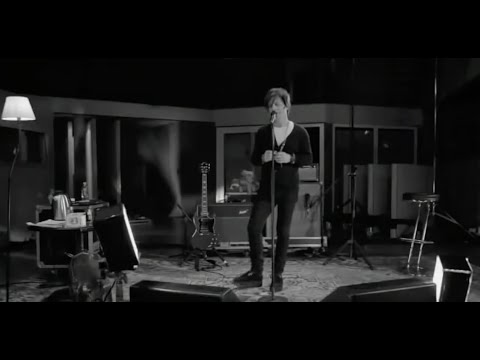 Videoclip de Pink Water (Live) — Indochine