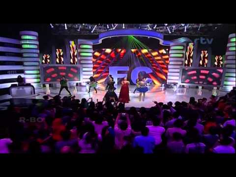 ZASKIA GOTIX Feat SITI BADRIAH & FITRI CARLINA Live At Swara Langit Fitri Carlina RTV (23-06-2014)