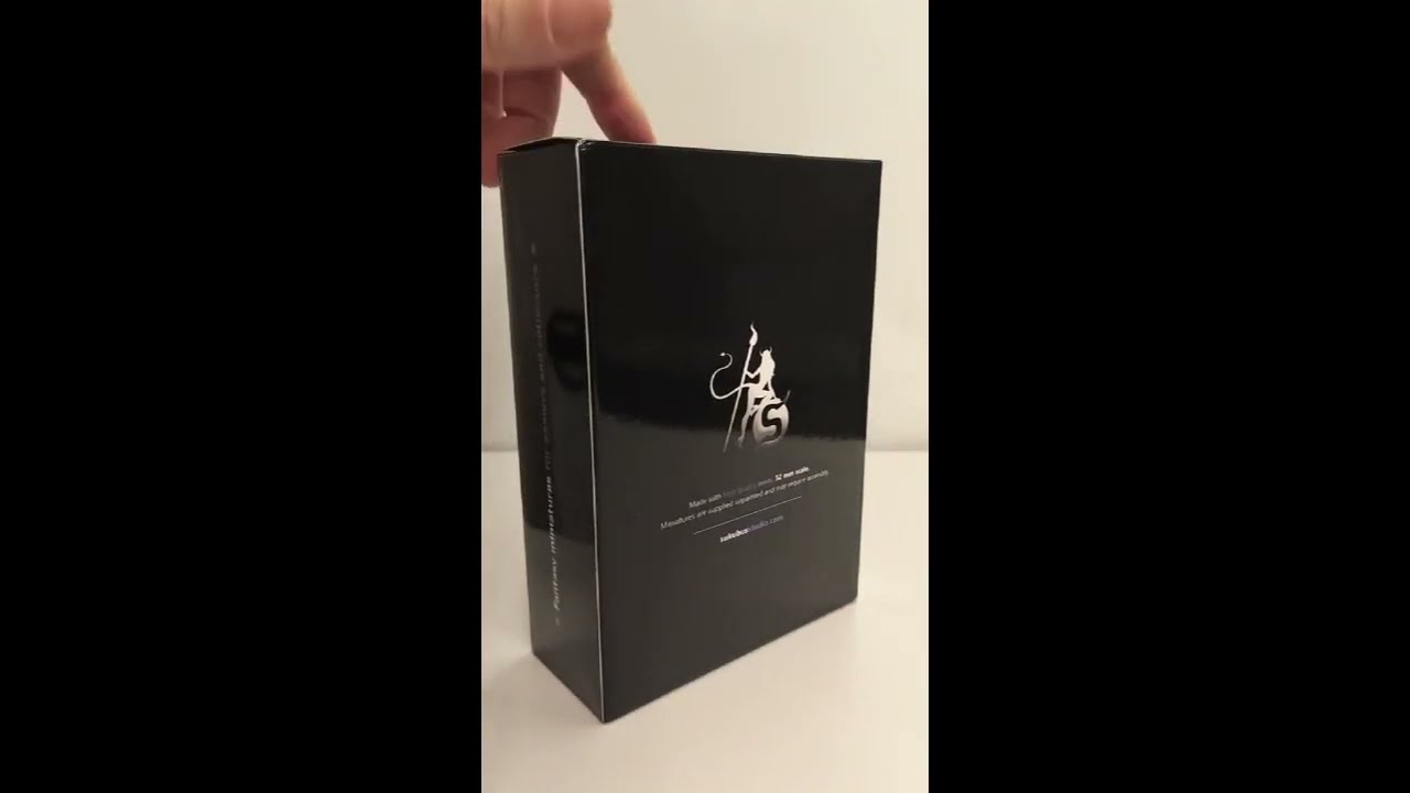 Unboxing Blood Bowl Succubus team by Sukubus Studio
