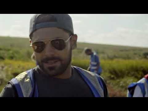 Tráiler Con los pies en la tierra [BDRIP] 2023
