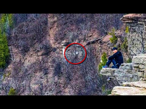 Mom Looks At Vacation Photos And Spots Something Creepy Lurking In The Background