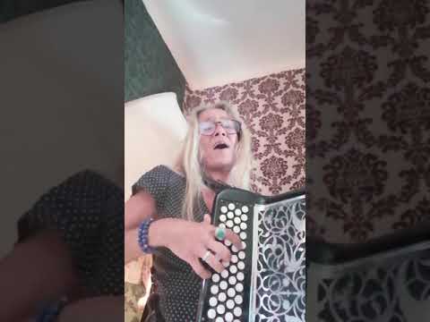 Adaptation accordéon " um contra o outro"