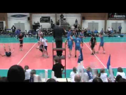 Flogbólts finalan menn: Brot úr dystinum