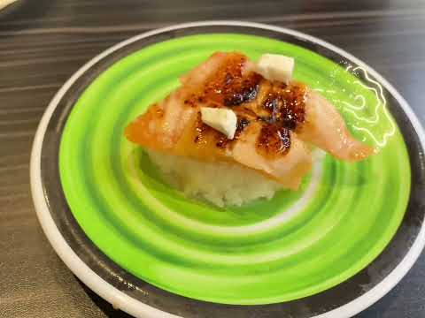 Onde comer sushi bar giratório em Las Vegas? Kura Sushi | Ganhe Bikkura-Pon comendo sushi