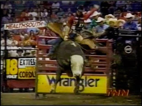 Tuff-E-Nuff bucks Cody Hart - 99 PBR Louisville