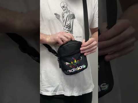 Барсетка через плечо маленькая \ сумка - бананка "Adidas Old School" черная с принтом Адидас - фото 1 - id-p2205011284