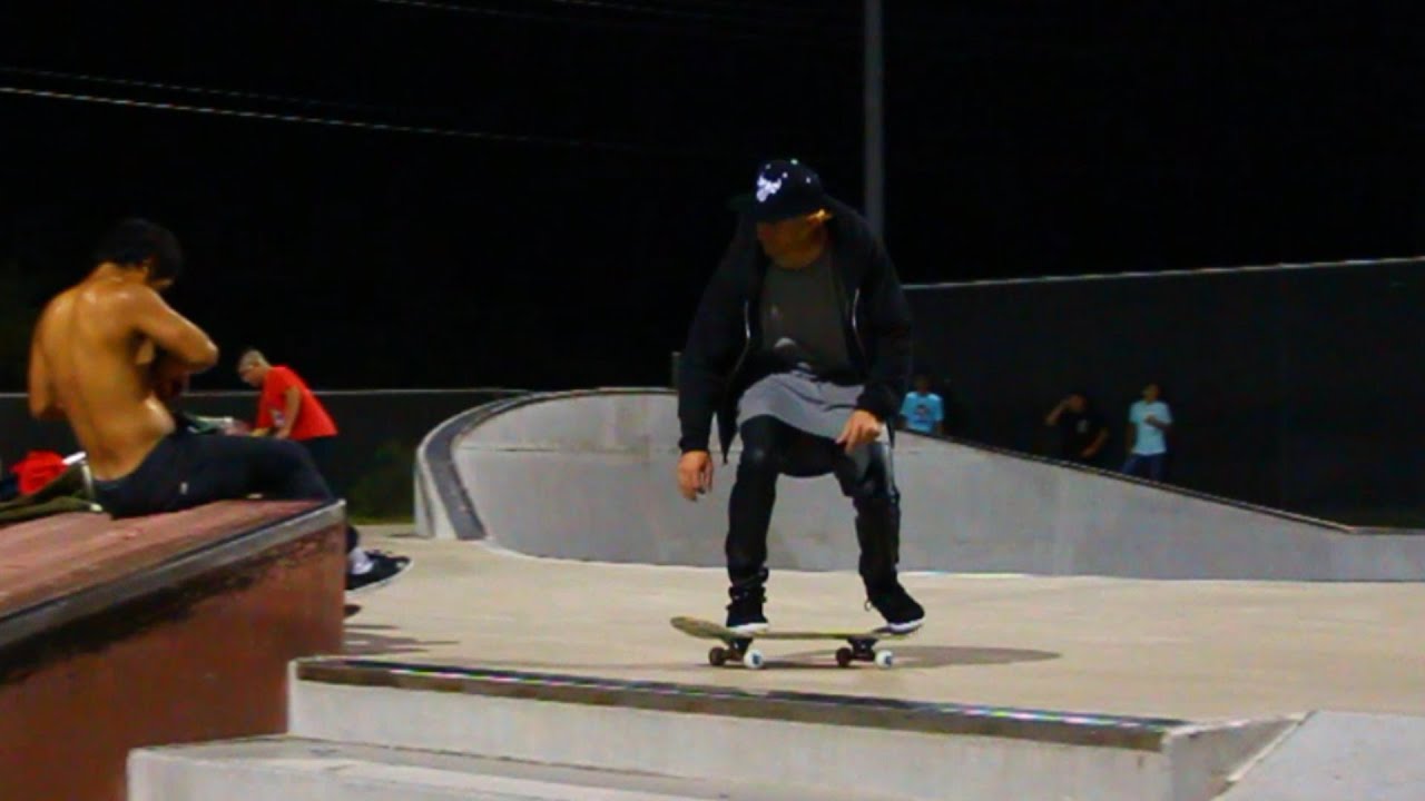 Nuevo clip de MAJER en Halloween: Son Goku, Bieber, Mario Bros...