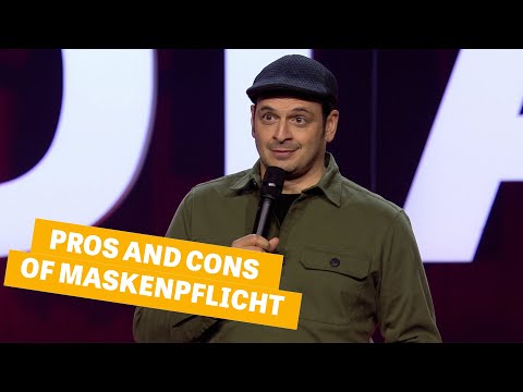 Kaya Yanar - Comedian im Homeoffice | Die besten Comedians Deutschlands