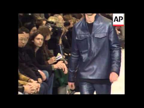 Marc Jacobs takes a walk on the conservative side