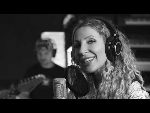 NEPOJEDU NIKAM, NEPOJEDU - OLGA LOUNOVÁ