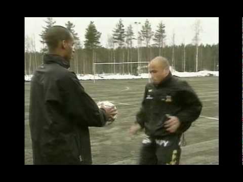 KuPS kausiennakko 2001