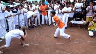 preview picture of video 'Apresentação CUFA  Capoeira Indianópolis- MG'