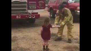 Download lagu KOCO Digital Originals: Little Girl Hands Burritos to Firefighters Battling Carr Fire mp3