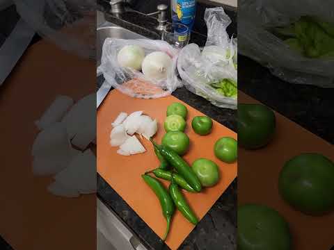 How to make arroz.con pollo!!!!