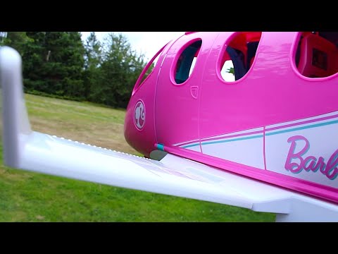 Barbie Family Travel Routine - Airplane Ride
