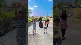 Download lagu SIAPA AJA YANG JOGET MUNOROH DI VIDEO INI⁉️komen yaa🥰 #cover #music #munaroh #dance #band #viral mp3