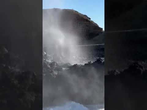 spouting horn is a 10-15 minute walk, as is Thor’s Well.