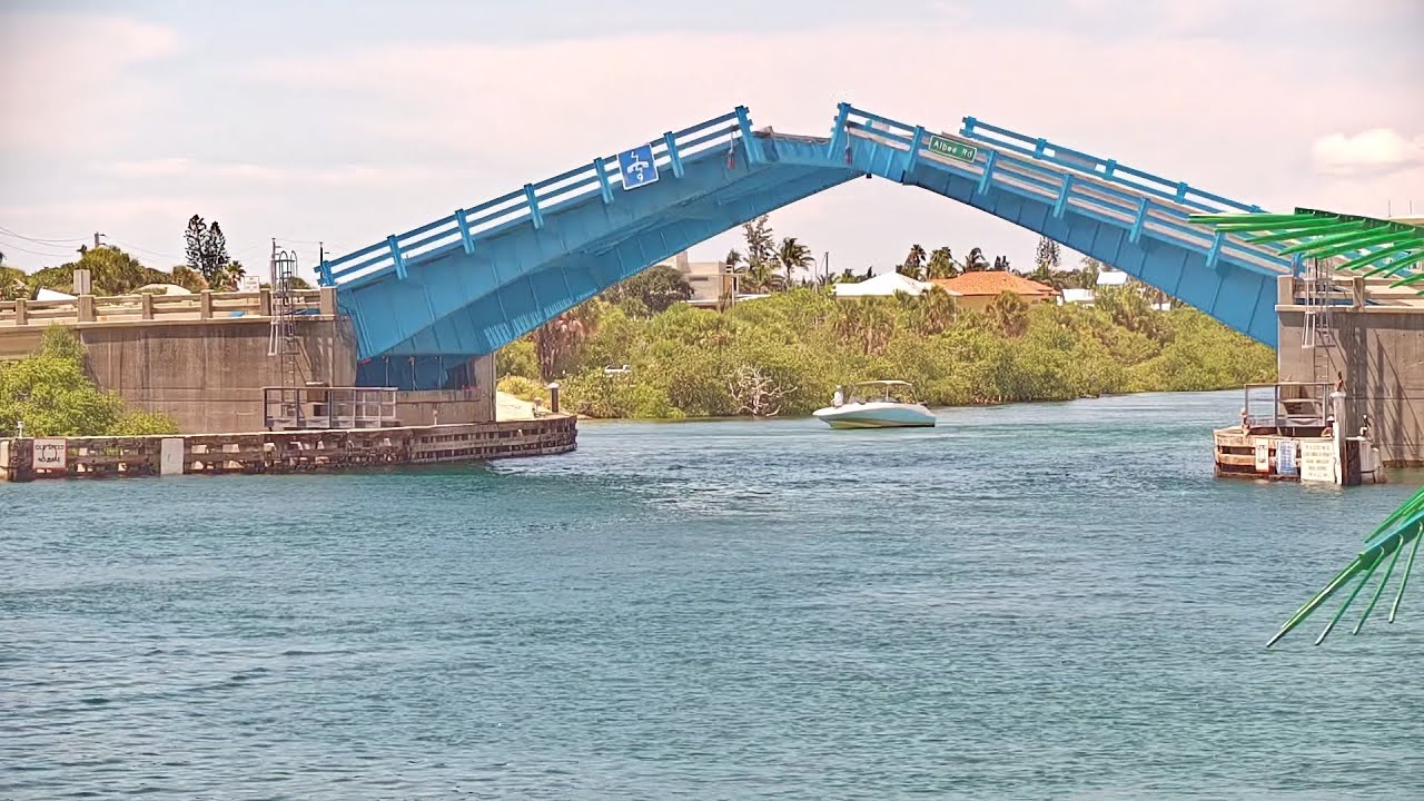 Intracoastal Waterway — Nokomis, Florida live webcam
