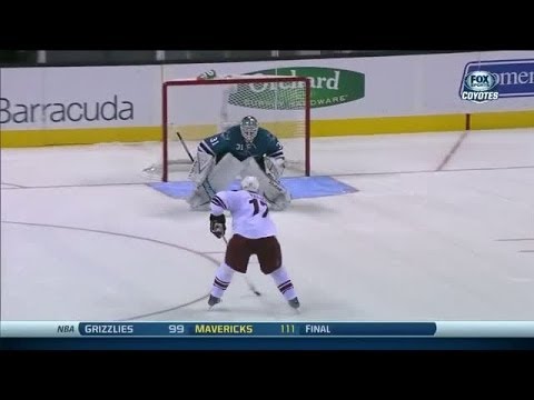 Shootout: Coyotes vs Sharks