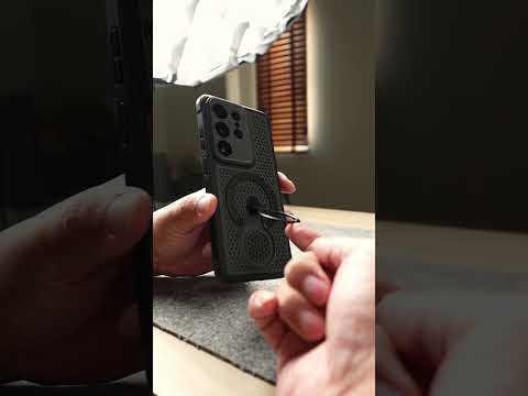 Cooling Case That Protects Battery and Absorbs Shock, with Built-in Stand for Vertical and Horizo...
