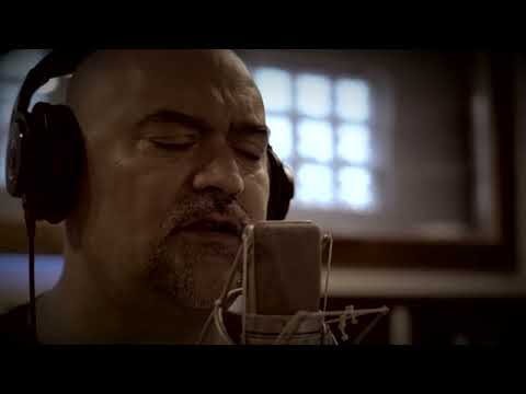 Kaos Urbano Feat Sara Hebe, Ilan Amores & Miguel Rude Pride - Quiero Cantar (Videoclip Oficial)