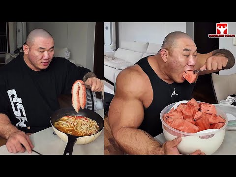 KOREAN BODYBUILDER EATS TO BECOME A MASS MONSTER - ORC KING DIET