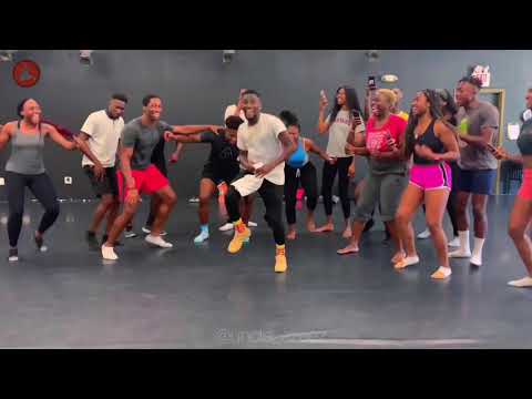 Uncle Azeez — Olobe (Harvard University Dance Class)