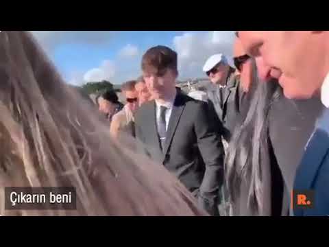 Cenazesine katılanları ses kaydıyla güldürdü