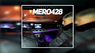 MERO428 - MIT DEN HOODIES AUF JACKY