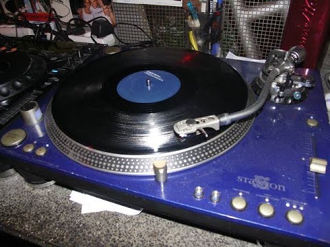 Carlo Resoort & Clubbasse-Remover (Bootleg 2K13 Mix)