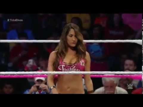 Brie Bella, Naomi & Natalya vs  Nikki Bella, Cameron, & Summer Rae /LUCHAS DE CHICAS/