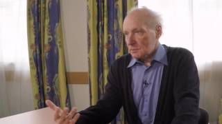 Bewusstsein schafft Menschlichkeit – Eugen Drewermann im Gespräch mit Jens Lehrich