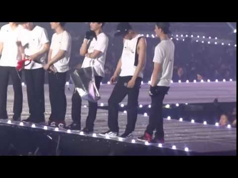 Fancam 131224 Chanyeo focus   Ending @ SMTWEEK
