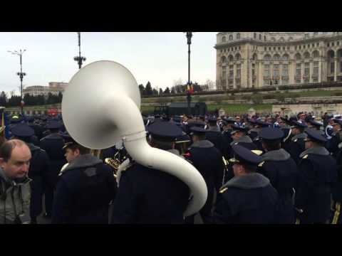 Muzica Reprezentativa a MApN - realizarea dispozitivului de defilare