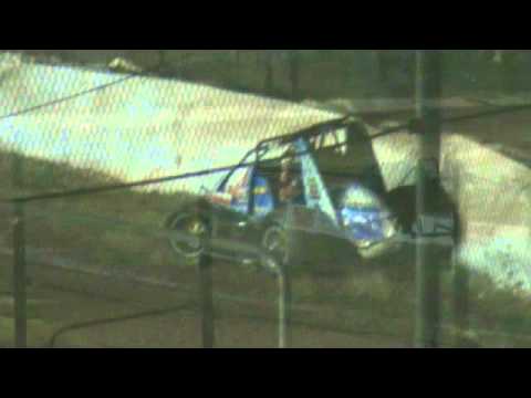 Chris Priestly and Jay Hall big wingless crash. Sydney Speedway 2011