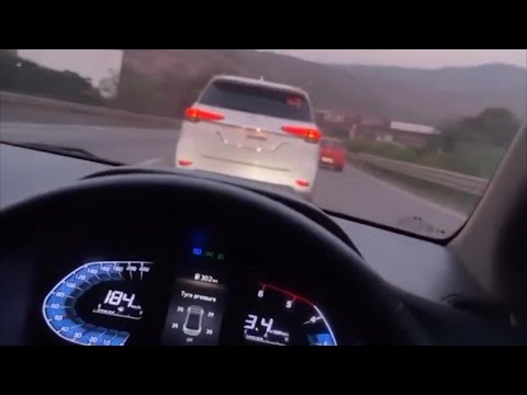 Hyundai Verna vs Toyota Fortuner | Race on Highway | Speed 180+ 🔥 |