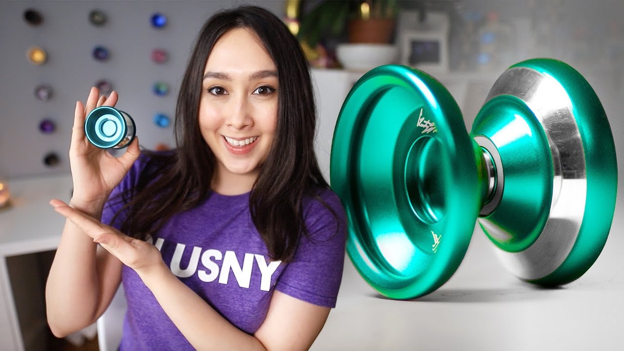 product video Yoyo Factory Shutter Wide Angle Bi-Metal rood/zilver