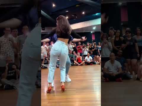 Daniel y Tom Bachata Groove Dance | Salvaje - JR