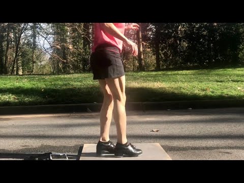 Miss Moonshine does a TGIF Happy #Dance - to the Hick Hoppers' "Cracklin Hen & Rooster Stew"