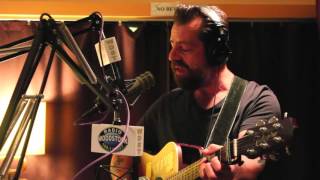 Sean Rowe - "I'll Follow Your Trail" - Radio Woodstock 100.1 - 9/24/15