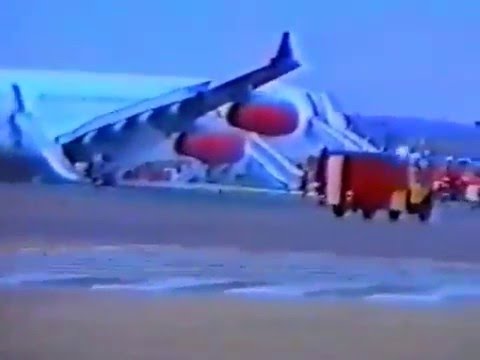 Virgin Atlantic Airbus A340 emergency landing in London Heathrow