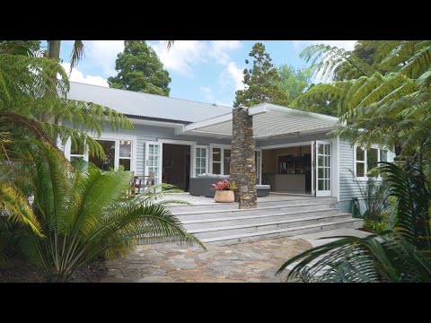 157 Scenic Drive Titirangi